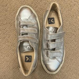 Veja Silver Velcro shoes